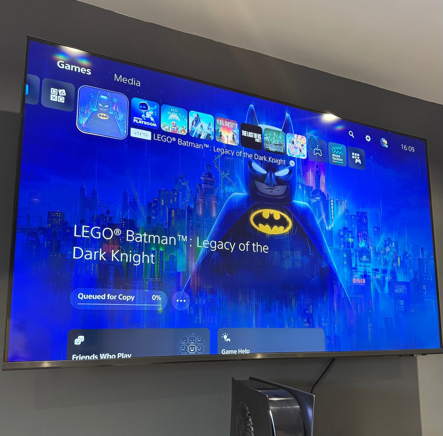 LEGO Batman Legacy of The Dark Knight Deluxe Edition PS5 With 2 Unused Codes