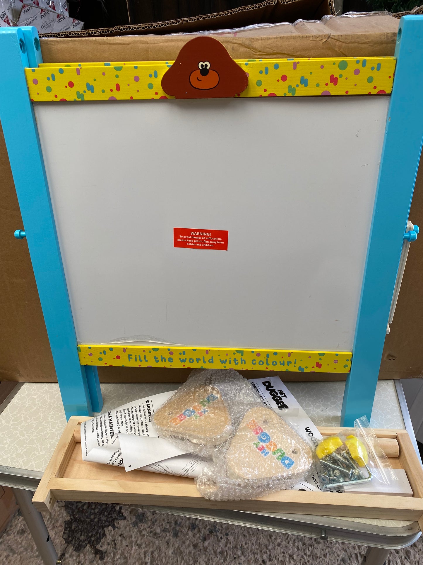 Hey Duggee Wooden Table Top Easel