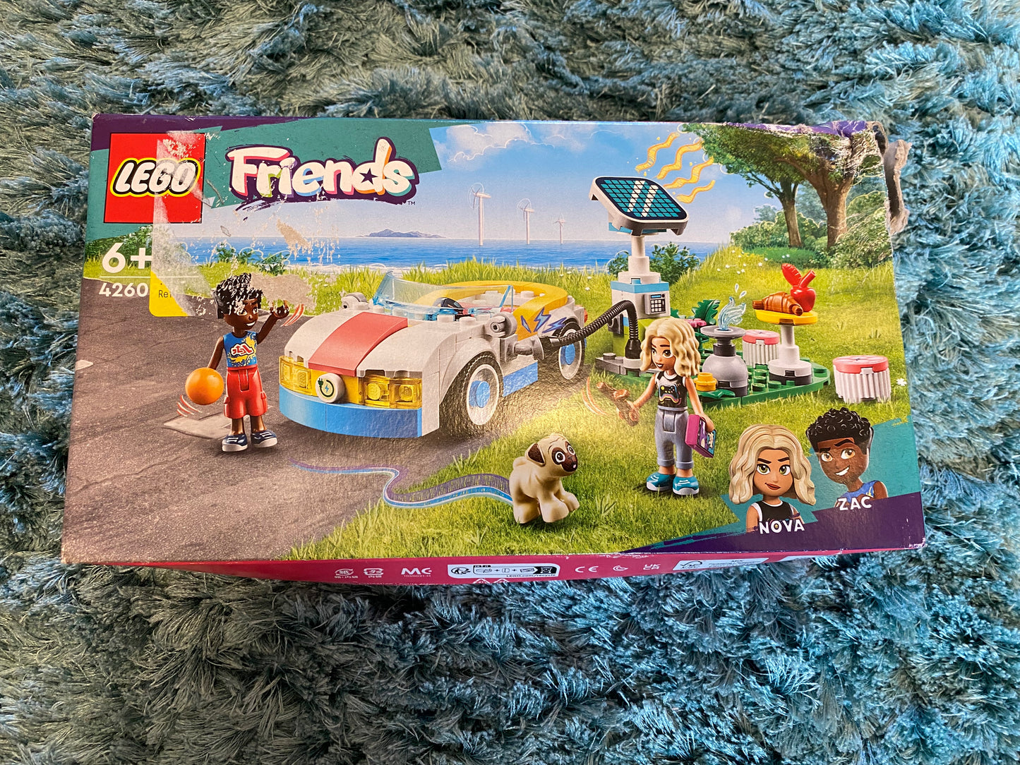 LEGO FRIENDS: Electric Car and Charger (42609) **Tatty Box**