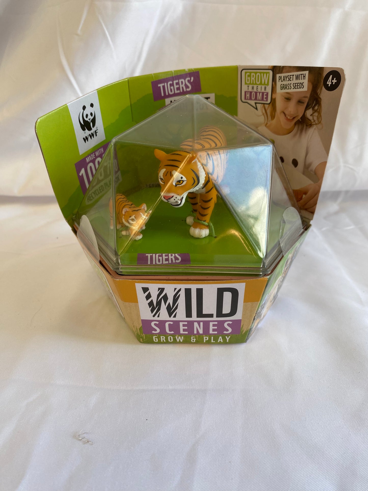 WWF Wild Scenes - Tigers' Hideout **Tatty Packaging**