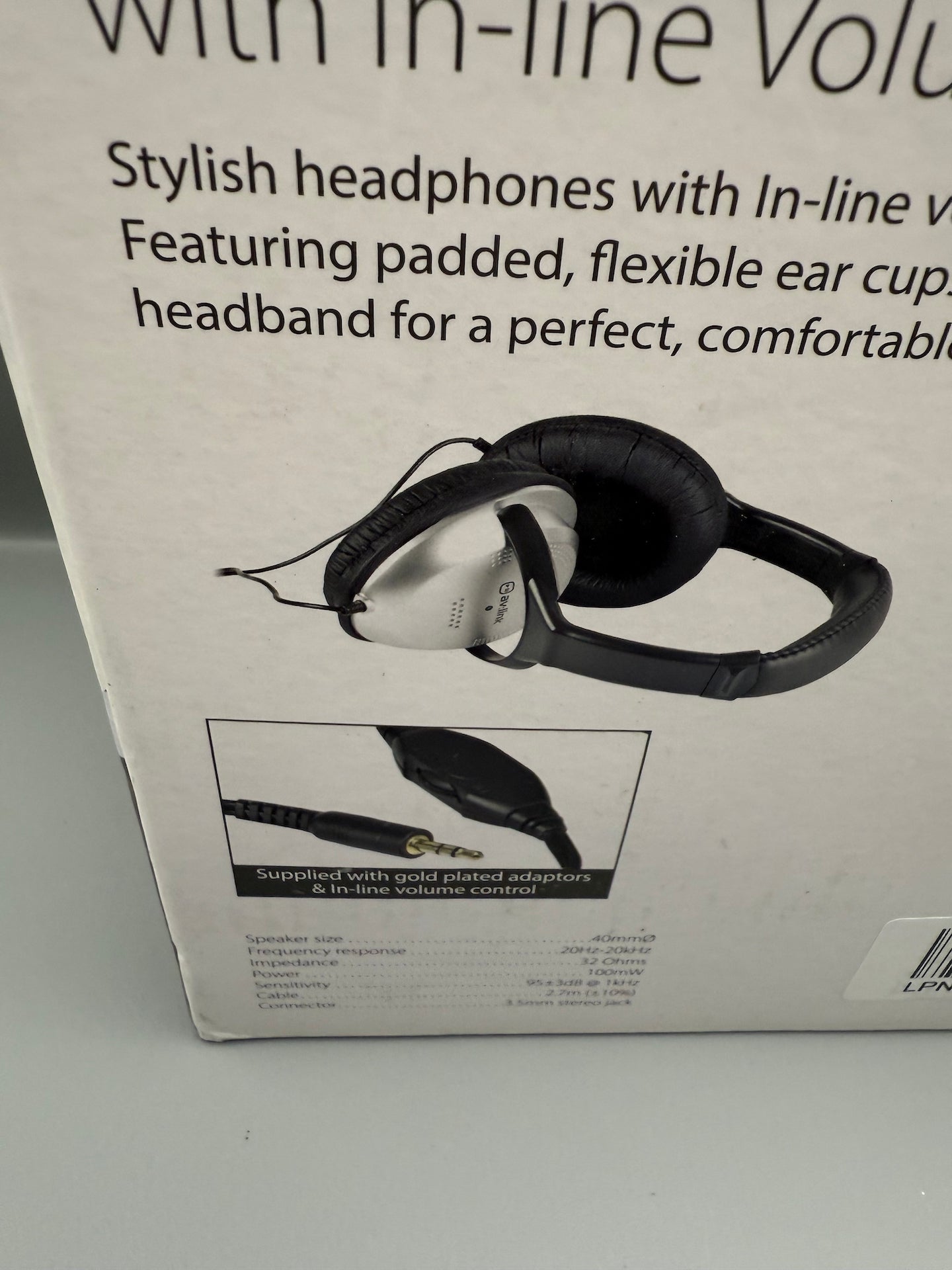 AV:Link | Full Sized Stereo Headphones with Volume Control