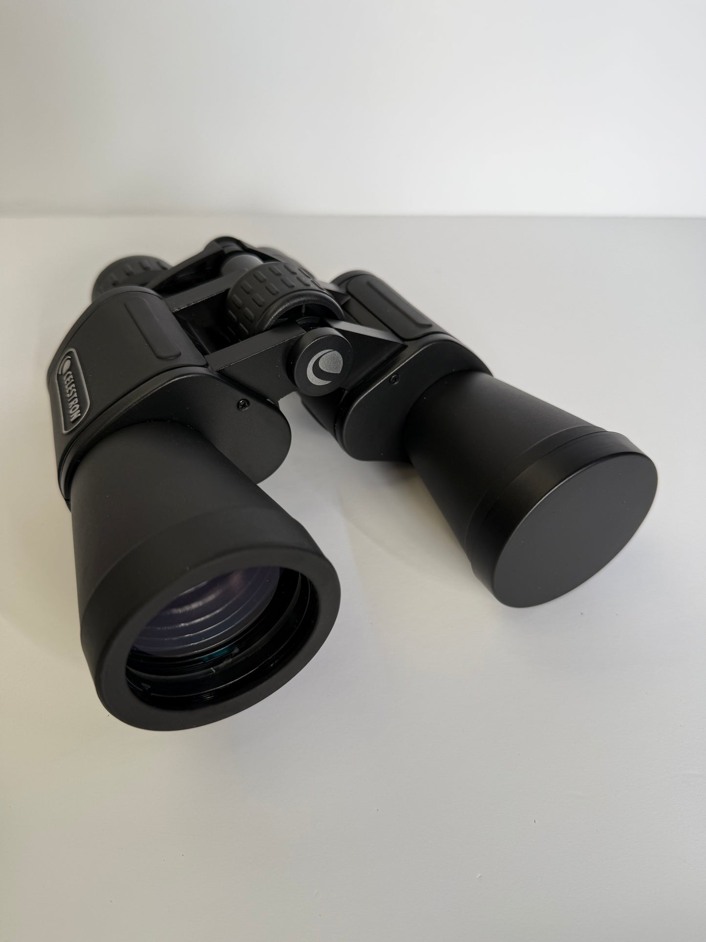 Celestron 71260 UpClose G2 10-30 x 50 Zoom Porro Binocular