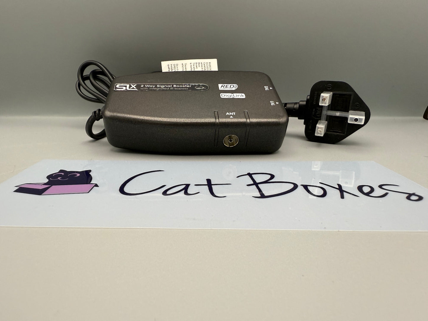 Signal Booster, SLx TV Amplifier Two Output 27822BMR Cat Boxes Cat Boxes