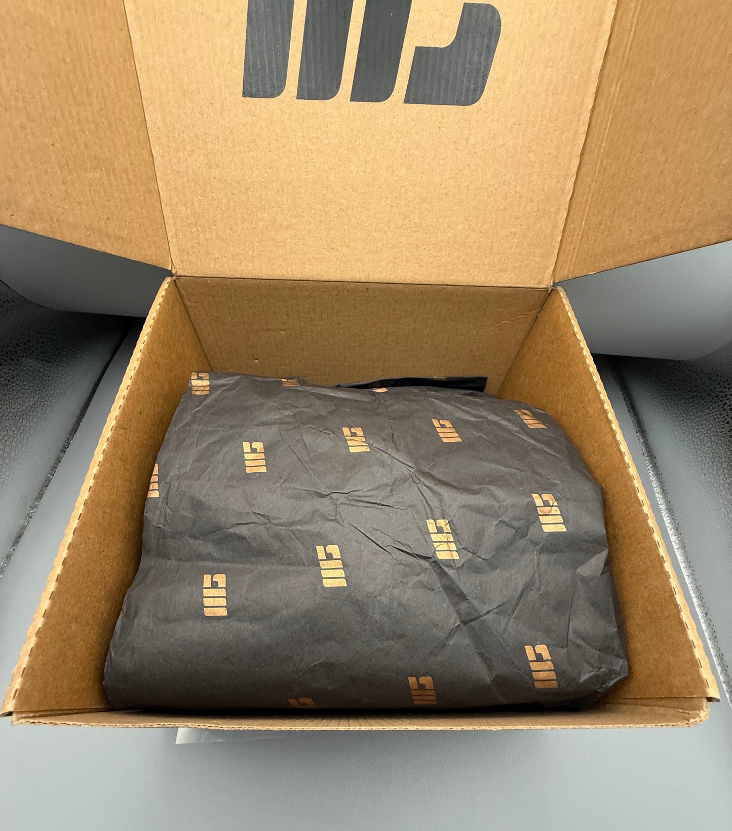 MegaGear Pebble MG1723 Genuine Leather Camera Messenger Bag - Olive