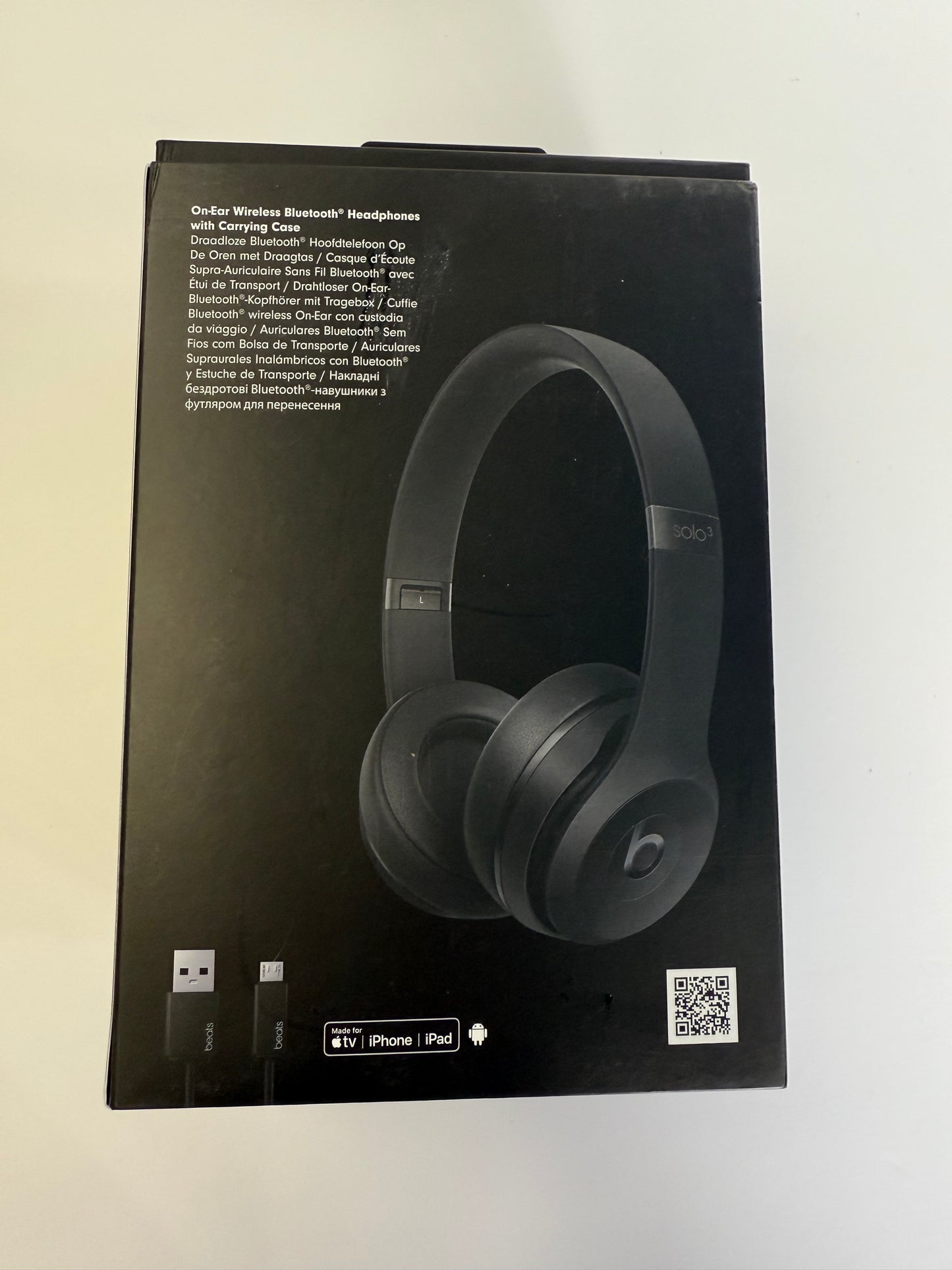 beats Solo3 Wireless On-Ear Headphones - Apple W1 Headphone Chip Black