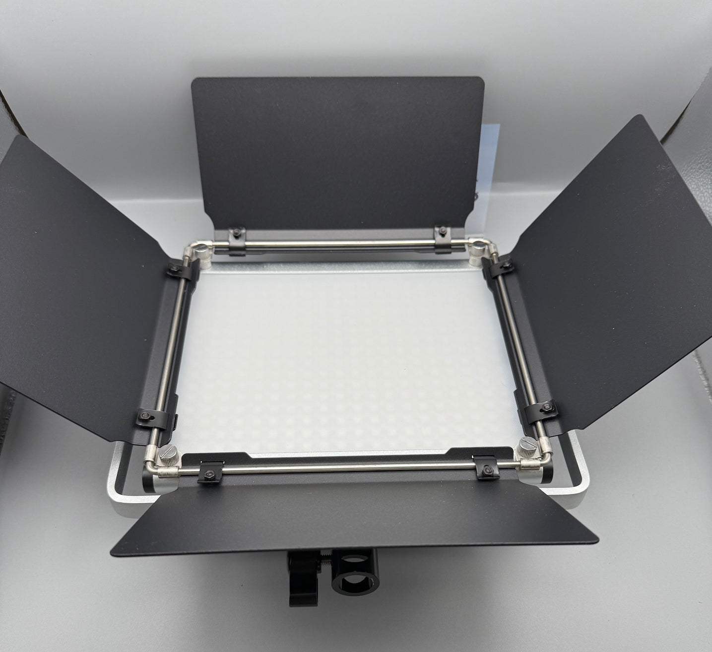 Neewer 660PRO RGB Led Video Light with APP Control