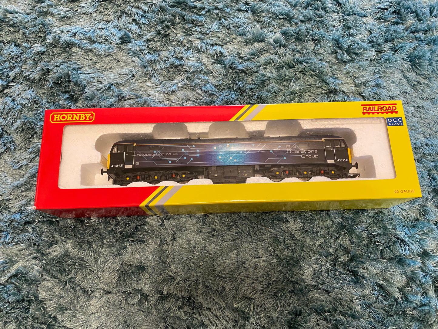 Hornby R30046 ROG, Class 47, Co, 47812 Railroad Locomotives, Blue