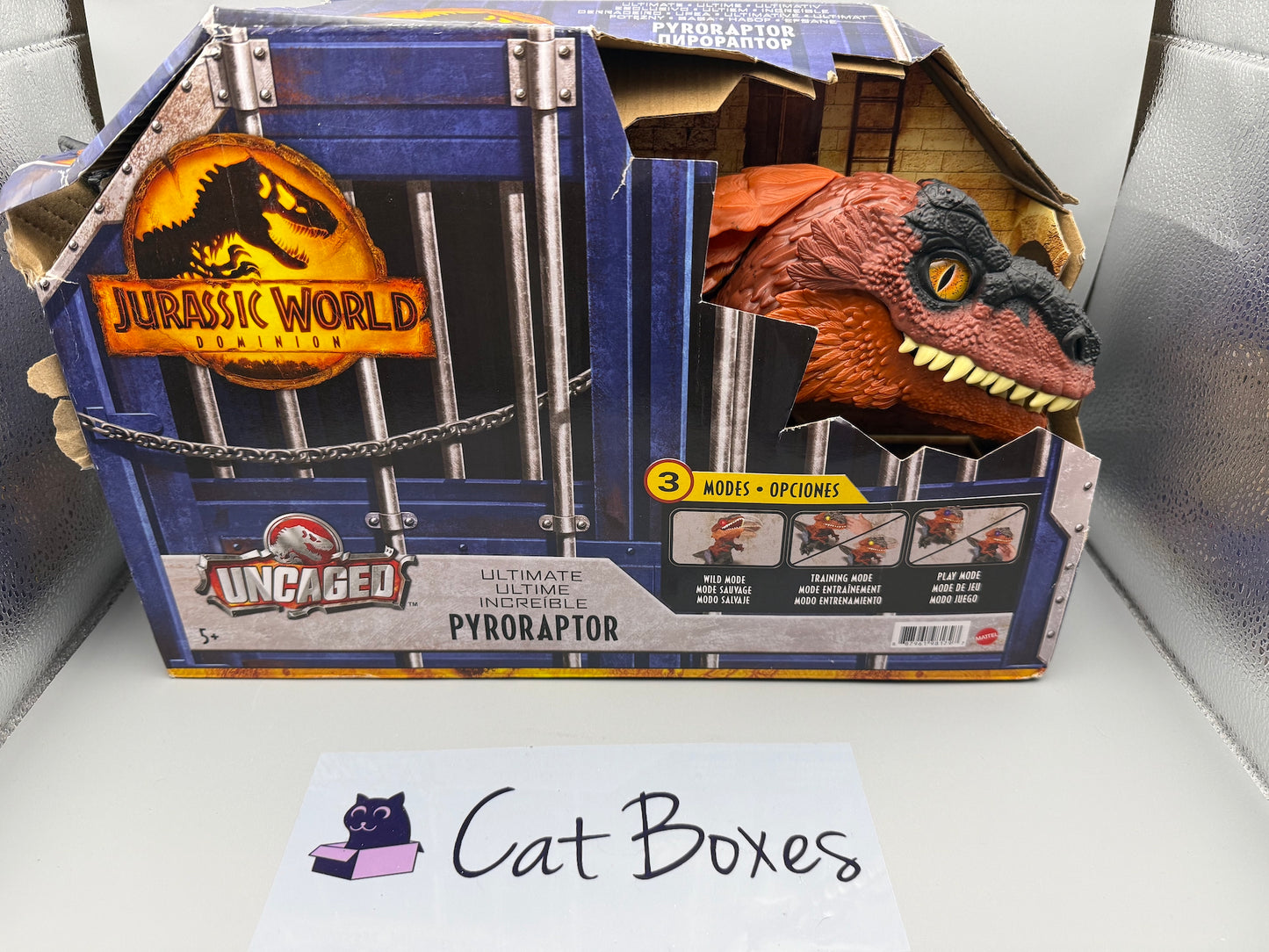 Jurassic World - A New Age - Uncaged Rowdy Roars Pyroraptor dinosaur