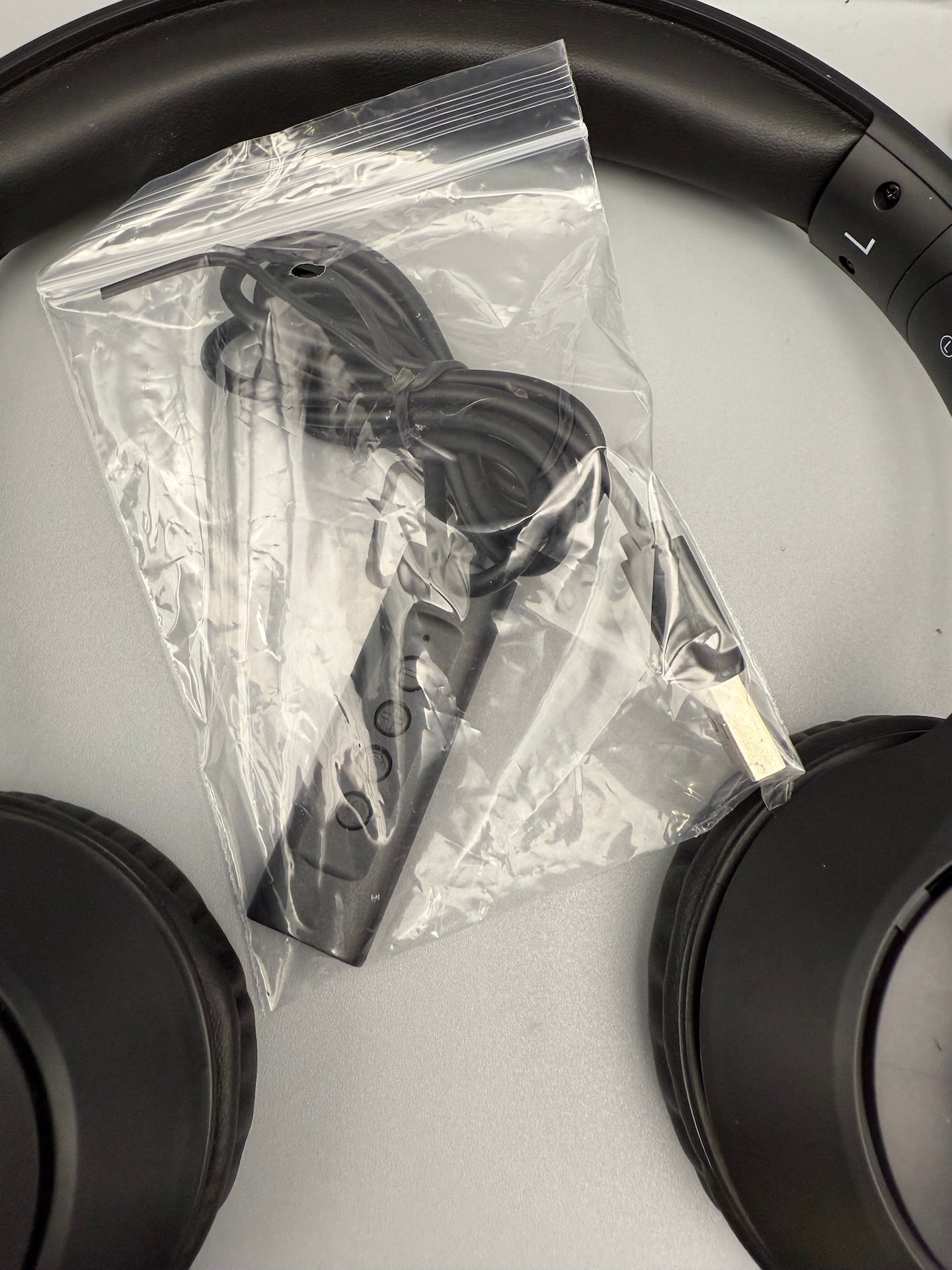 Rebocico USB Headset with Microphone Noise Cancelling & Audio Controls