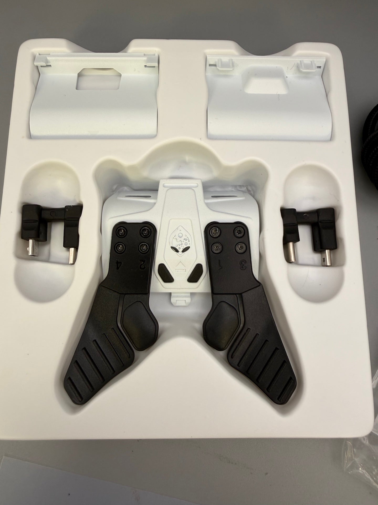 Collective Minds Strike Pack Horizon Paddle Edition Xbox X/S One Tatty Box