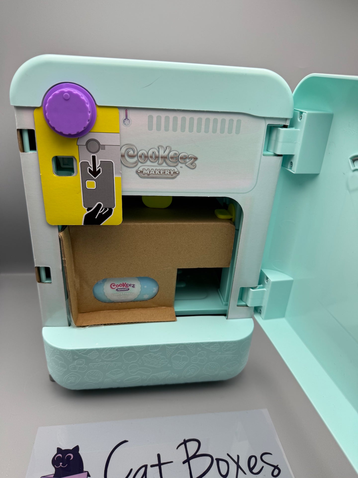 Cookeez Makery Freezy Cakez Mix & Decorate the plush **Please read description**