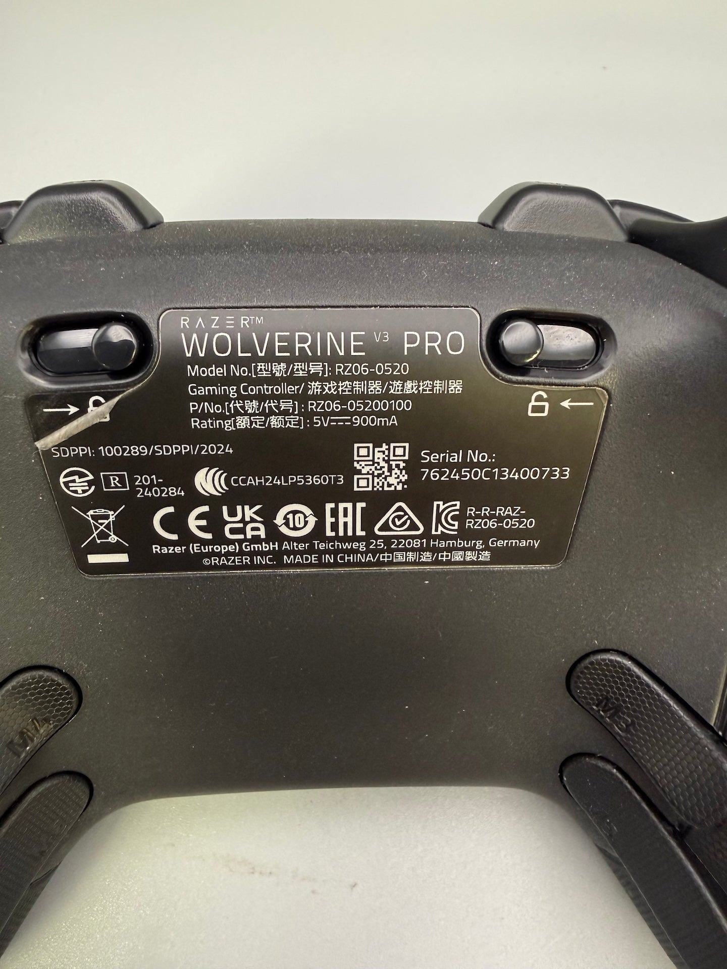 Razer Wolverine V3 Pro Xbox Controller with Case - Black *Read description*