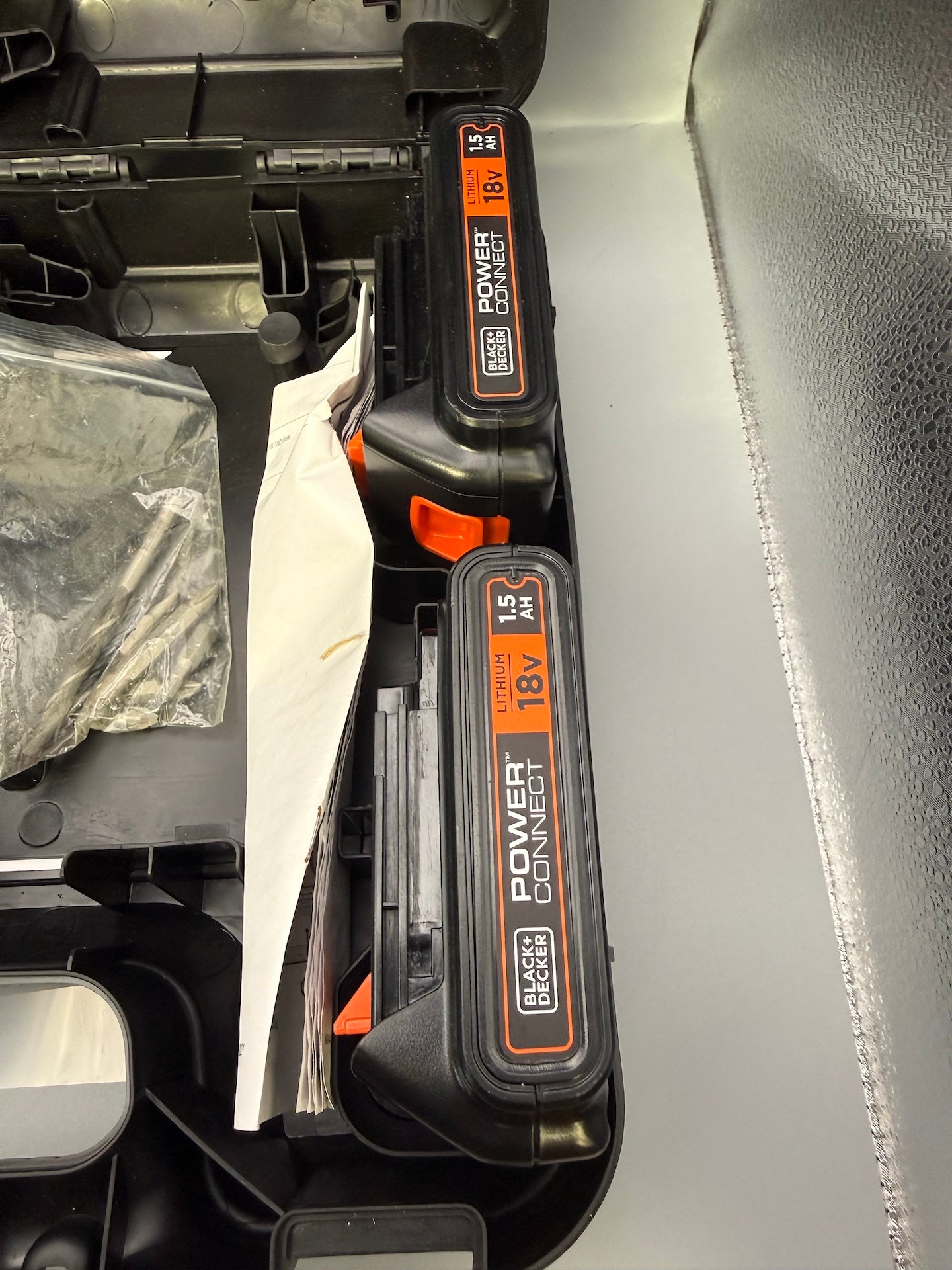 Black+Decker 18V 1.5Ah Batteries x2, Charger, Case & Drill Bits