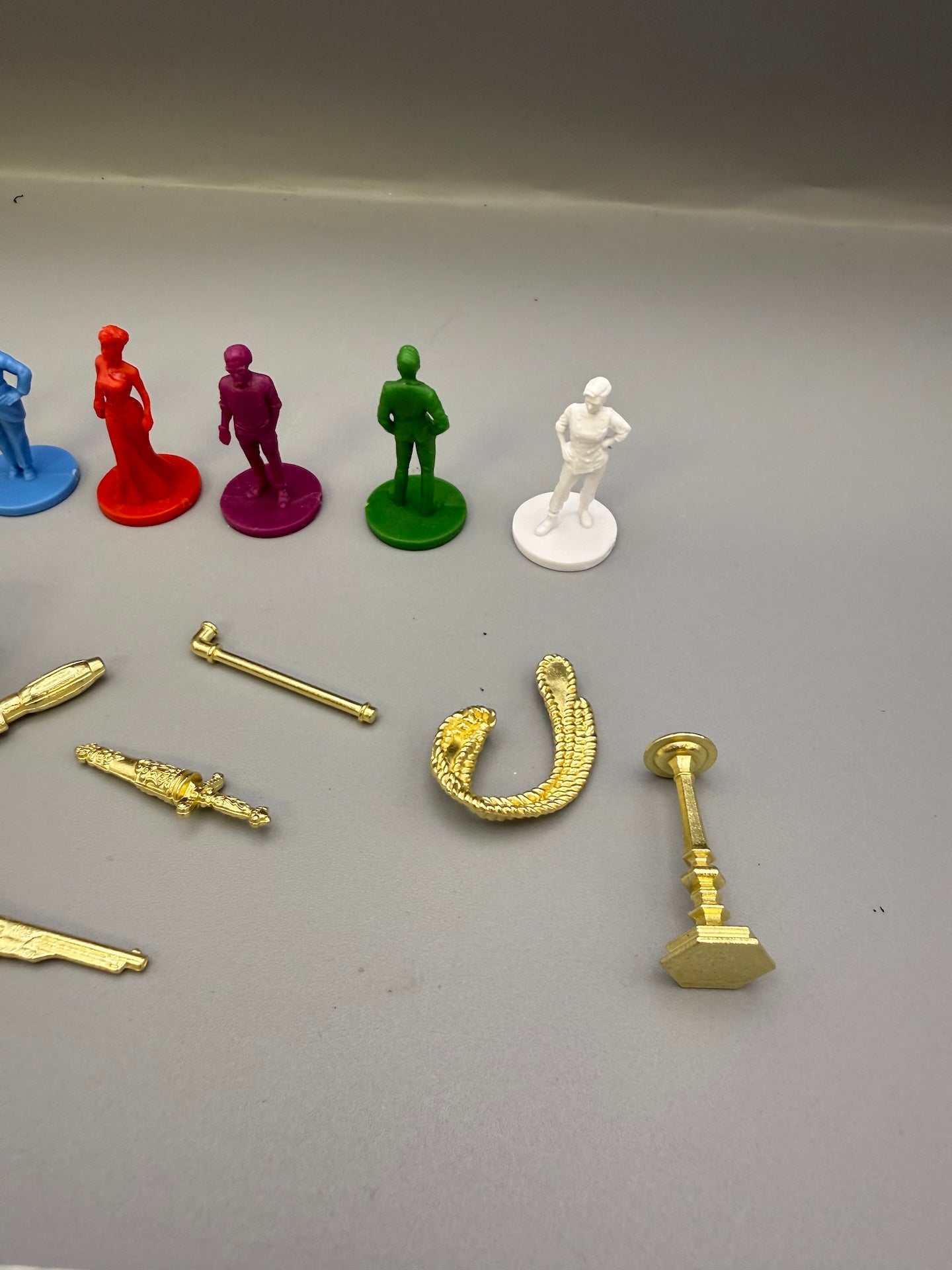 Cluedo Genuine Replacement Parts 6 Character Tokens 6 Weapons & 2 Dice