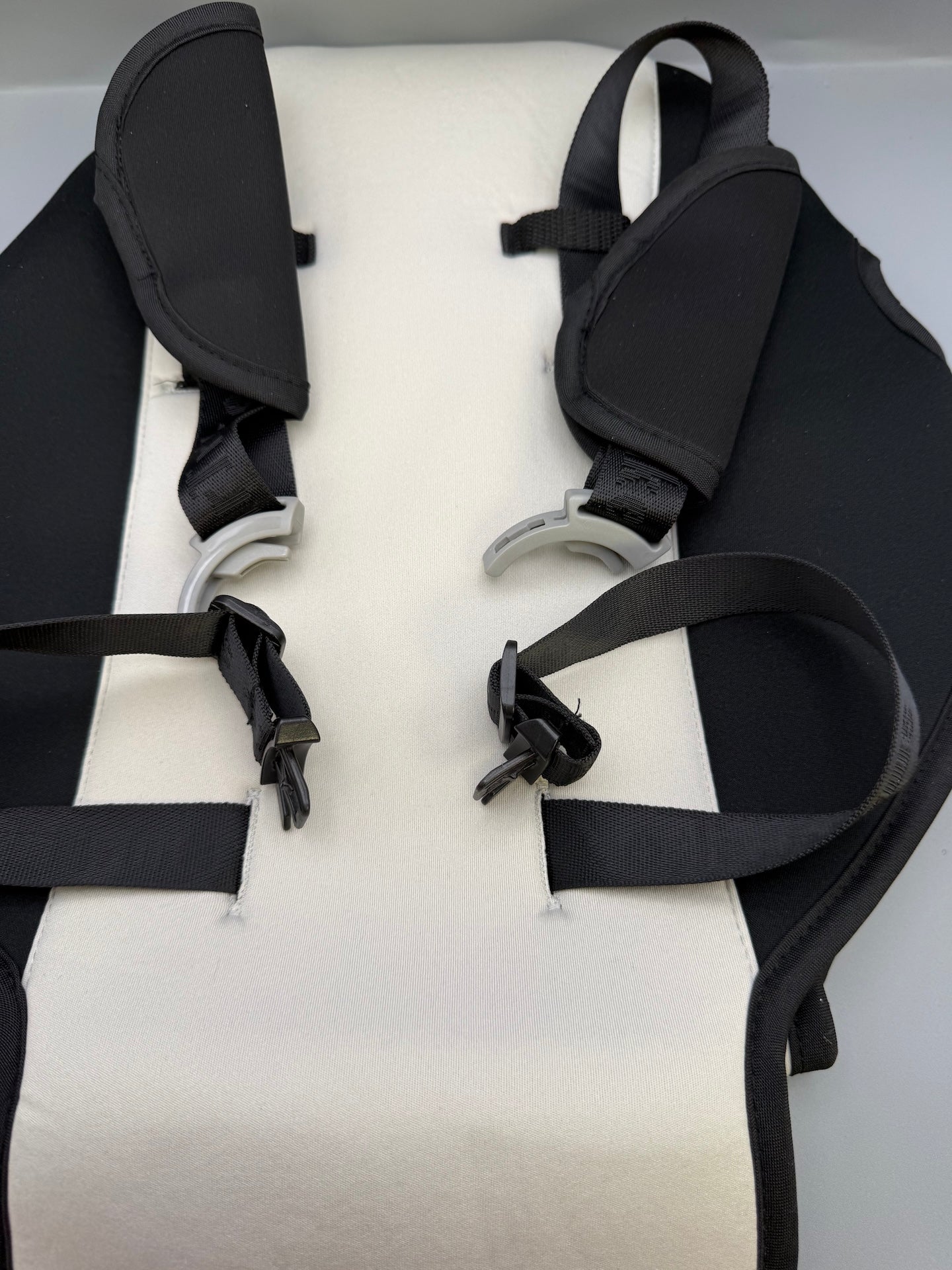 smarTrike STR7 Padded Seat Cover with 5 Point Harness Black Cream Genuine