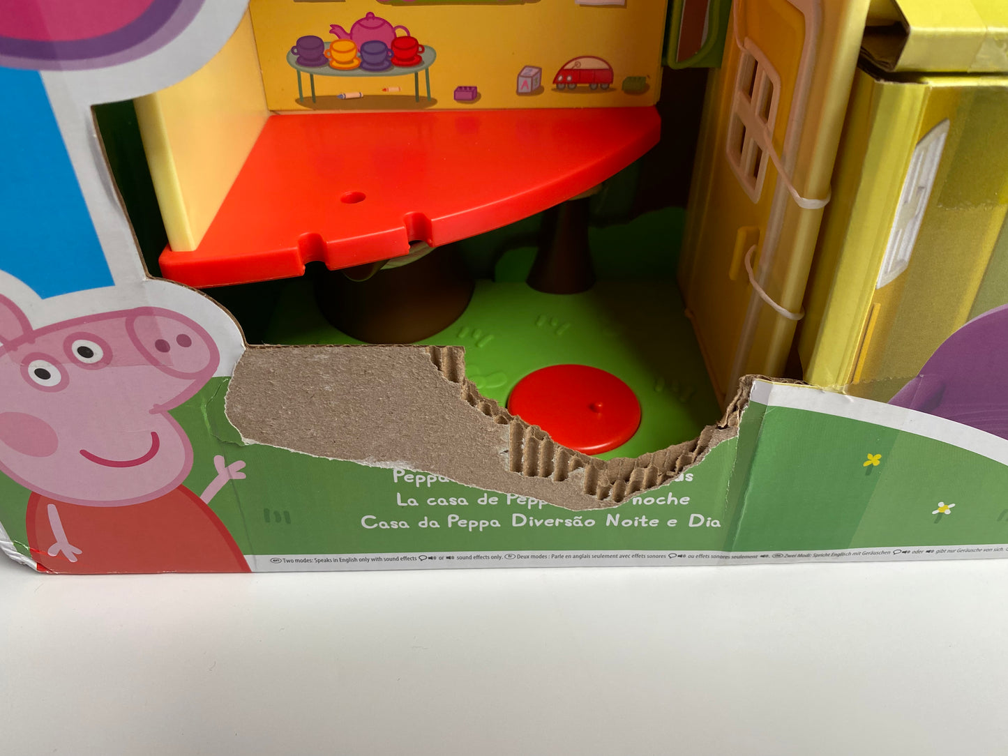 Peppa Pig Peppa's Playtime to Bedtime House **Tatty Box**