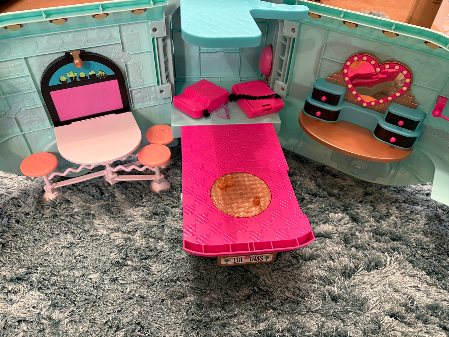 L.O.L. Surprise Glam N' Go Camper **Just the van, no extras**