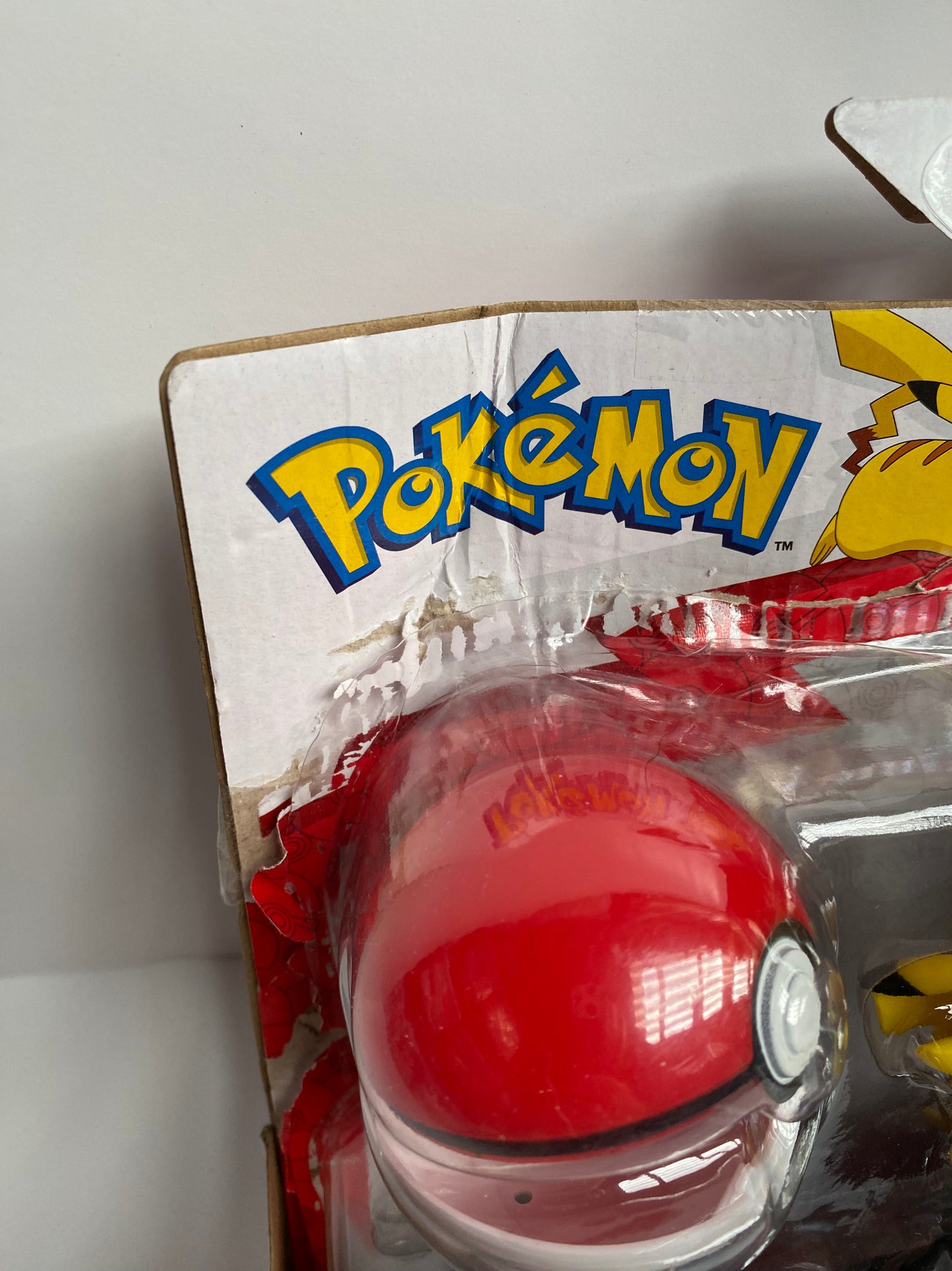 Pokémon Clip ‘N’ Go Belt Set - 2-Inch Pikachu Battle Figure **Tatty Packaging**